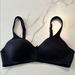 Black Bra by Vanity Fair, size 34B